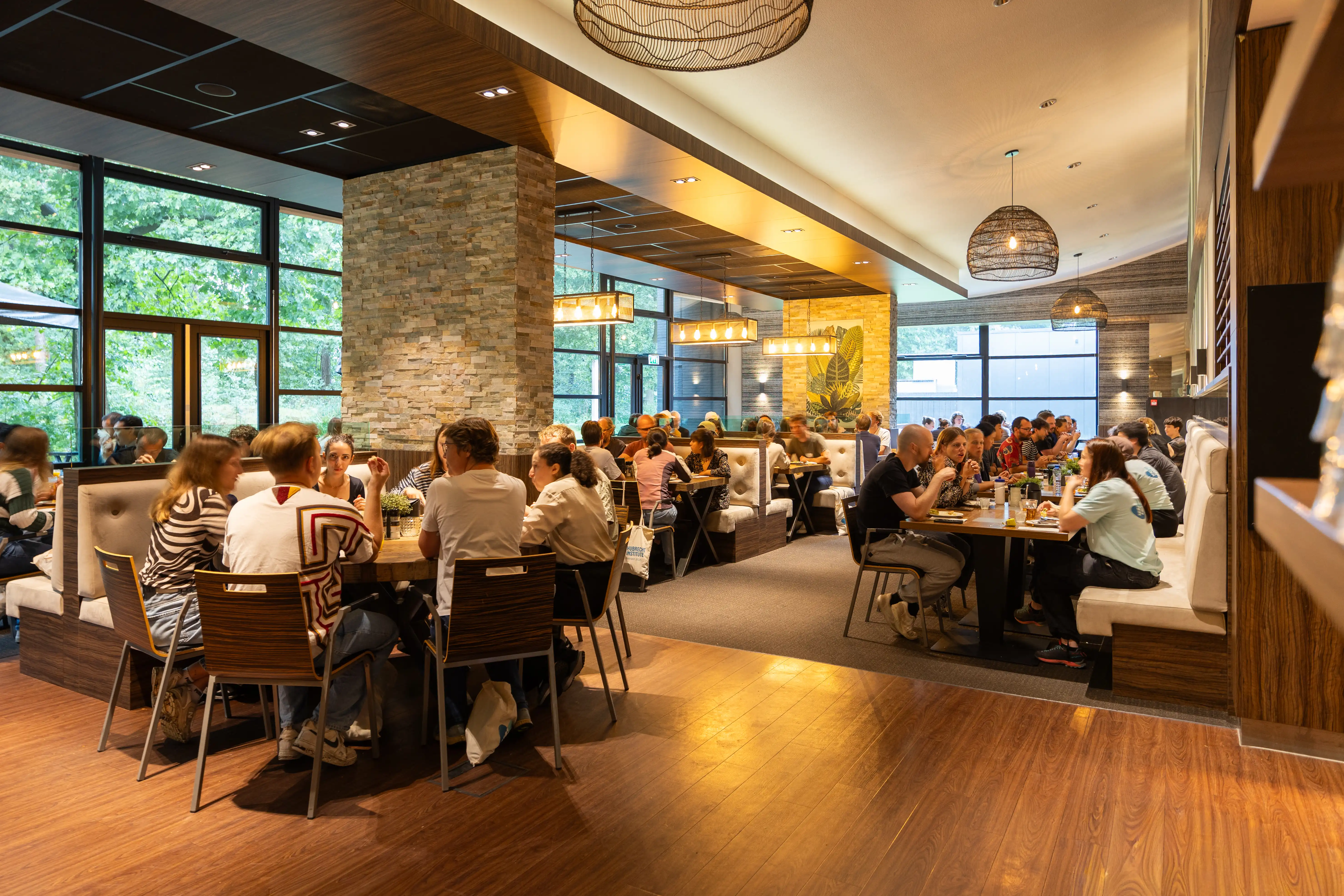 Lunch in het restaurant van De Werelt Lunteren tijdens een meerdaags congres of zakelijke bijeenkomst